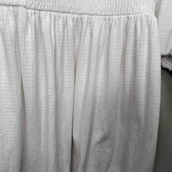 Torrid Textured Jersey White Smocked Waist Top Size 3x Neutral Minimalist - Picture 8 of 16